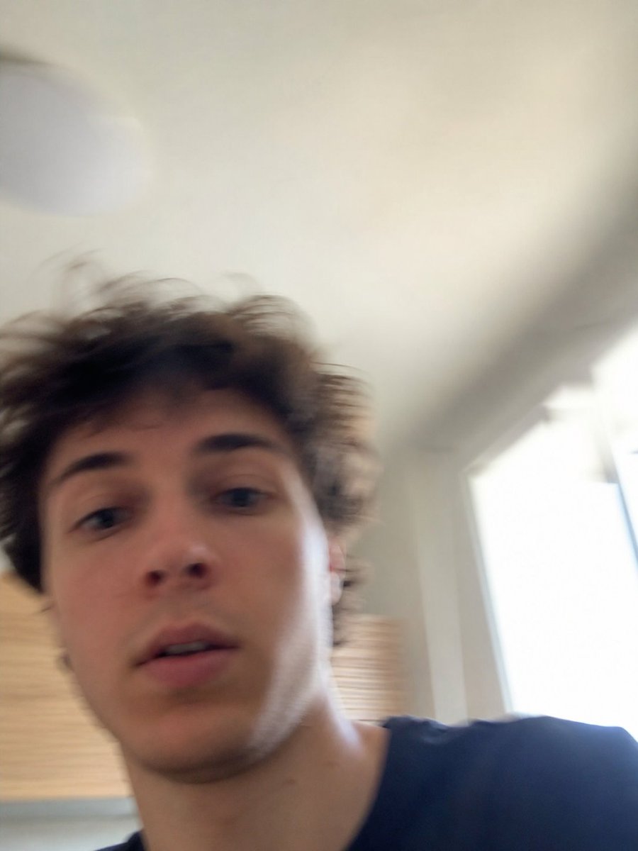 𝟑 𝐞̀𝐦𝐞 𝐎𝐞𝐢𝐥 tweet media