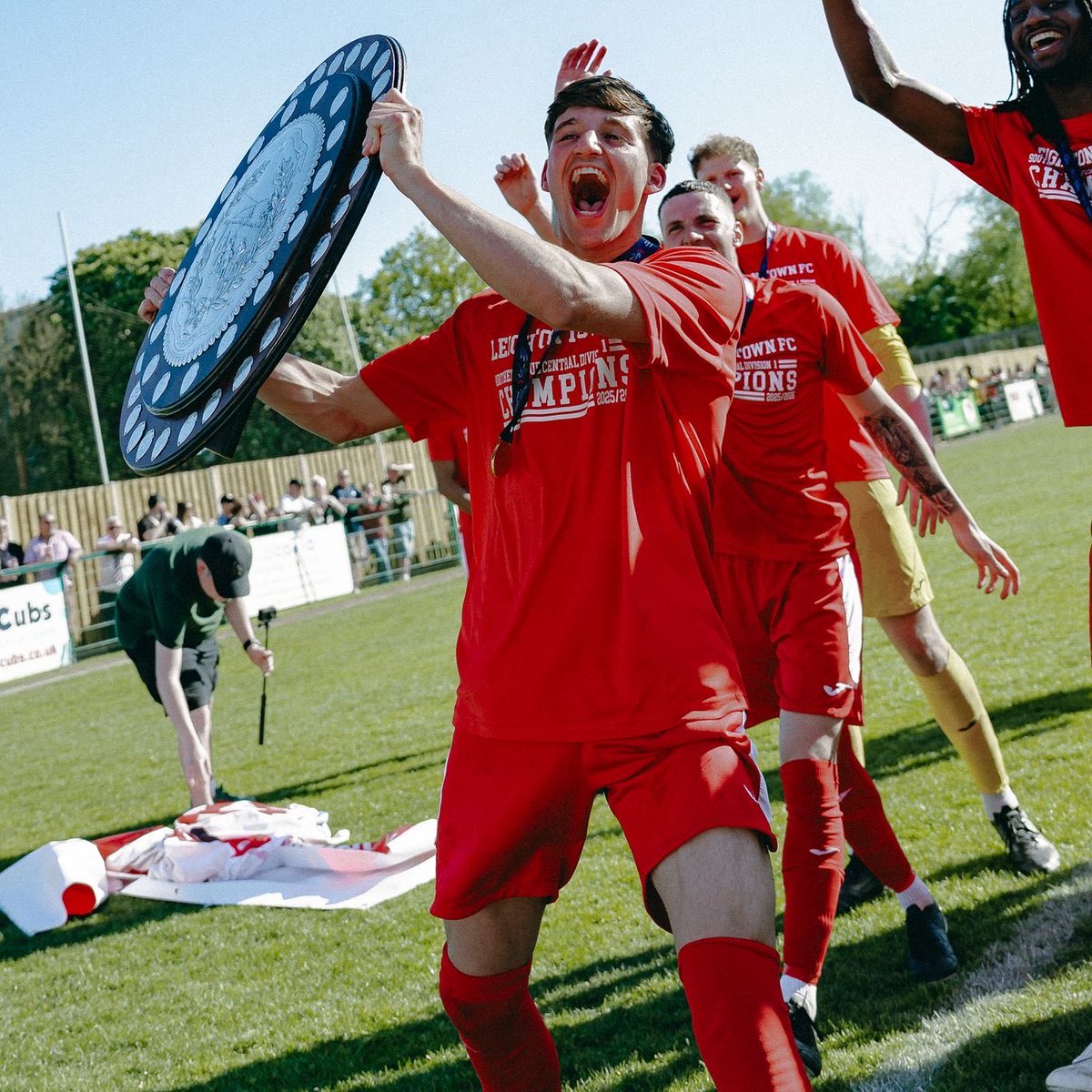 (C) Leighton Town FC tweet media