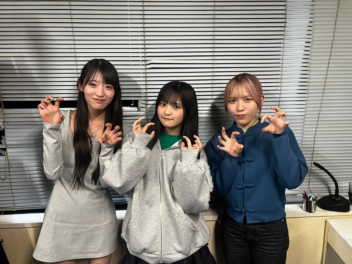 OCHA NORMA中山夏月姫とアンジュルム為永幸音のPinky Friday GOLD tweet media