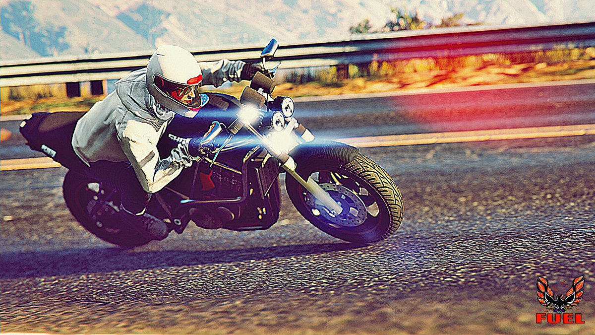 Guzzi_T140's tweet image. #これを見た人は地味に気に入っている作品を貼れ
#GTA #gta #GTAO #FUEL 

カフェレーサー、カッコいいよね～♪
セパハンやステップが疲れるかなぁ？
シンプルなネイキッドも良いよね～♪
軽快さではスクランブラーかなぁ？
走り出してしまえばクルーザーも楽なんだよね～♪

…そんな感じでこの4枚♪