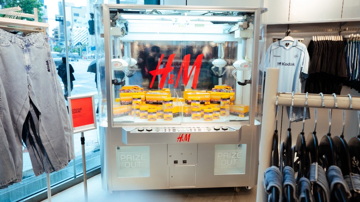 H&M Japan tweet media