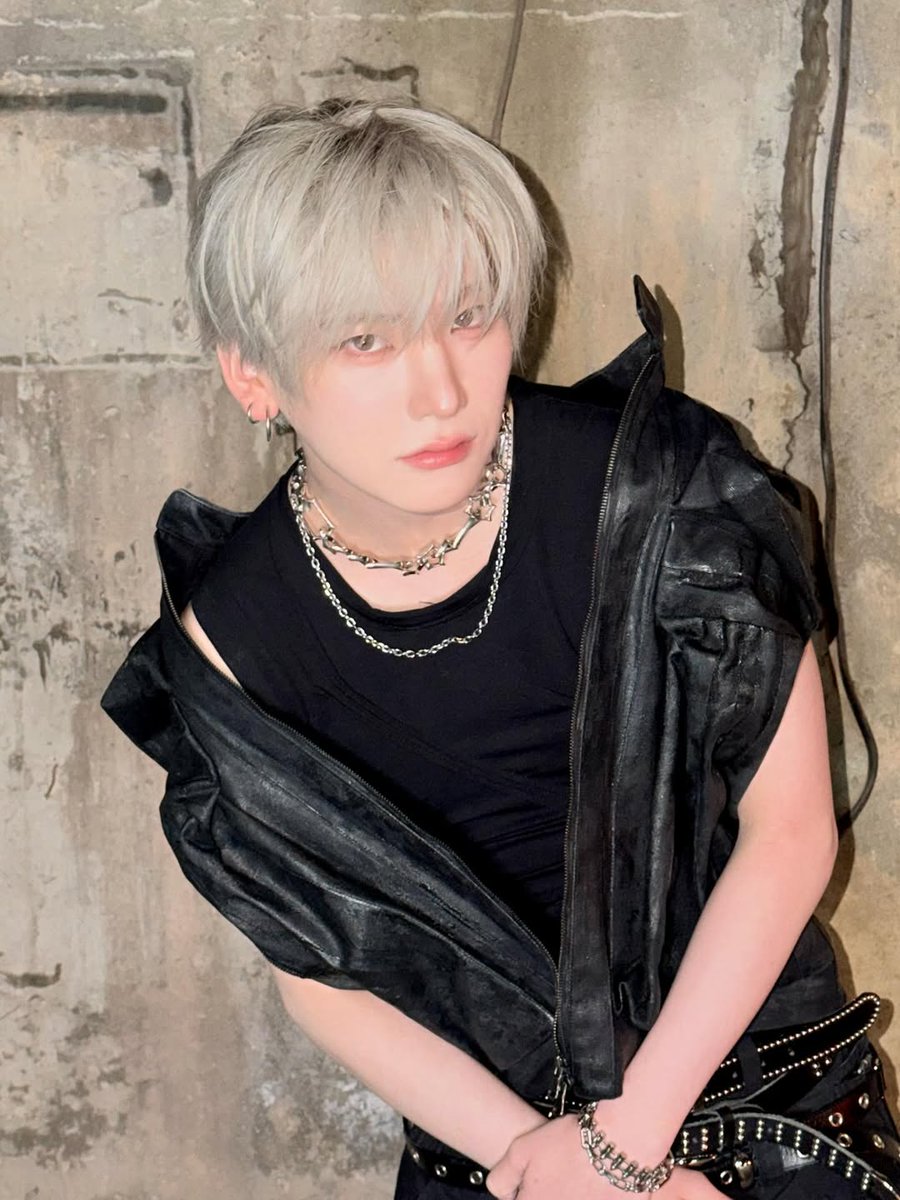 andTEAMluneGBL's tweet image. 🌐 [INSTAGRAM] 260501

&amp;amp;TEAM OFFICIAL Post

"MOVERec 🔥"

🔗instagram.com/p/DXtzS4ykghy/…

#andTEAM #YUMA @andTEAM_members