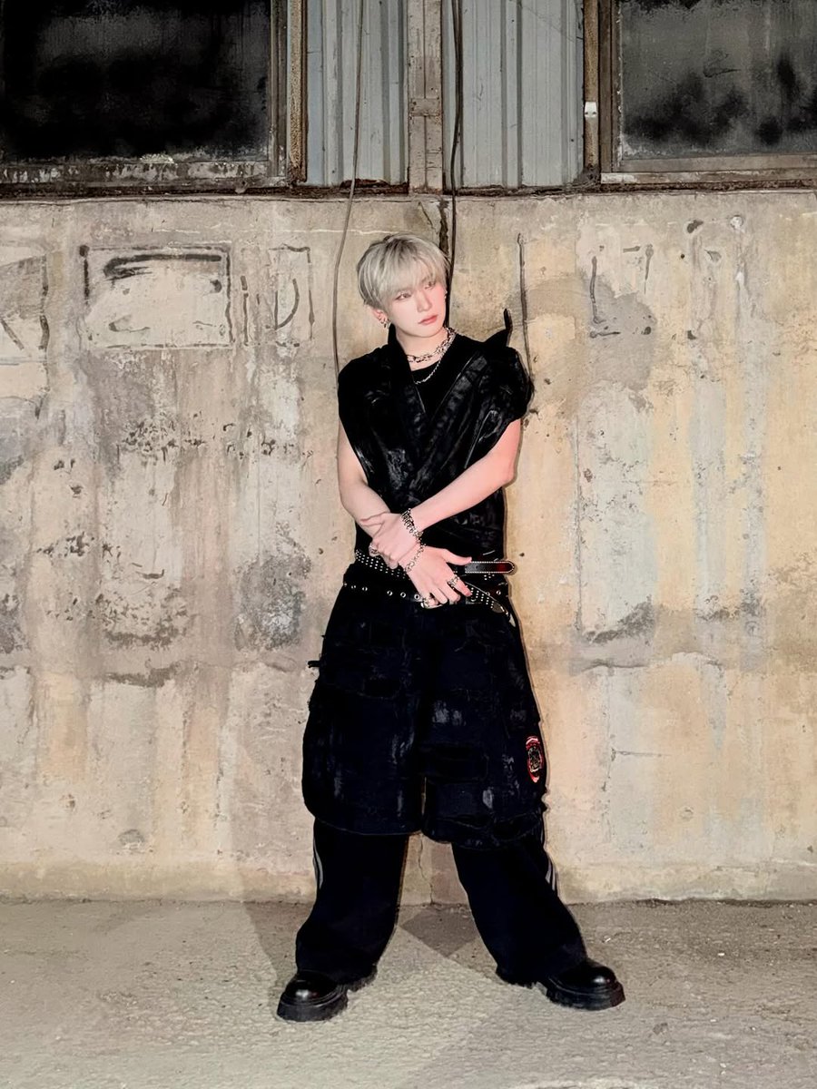 andTEAMluneGBL's tweet image. 🌐 [INSTAGRAM] 260501

&amp;amp;TEAM OFFICIAL Post

"MOVERec 🔥"

🔗instagram.com/p/DXtzS4ykghy/…

#andTEAM #YUMA @andTEAM_members