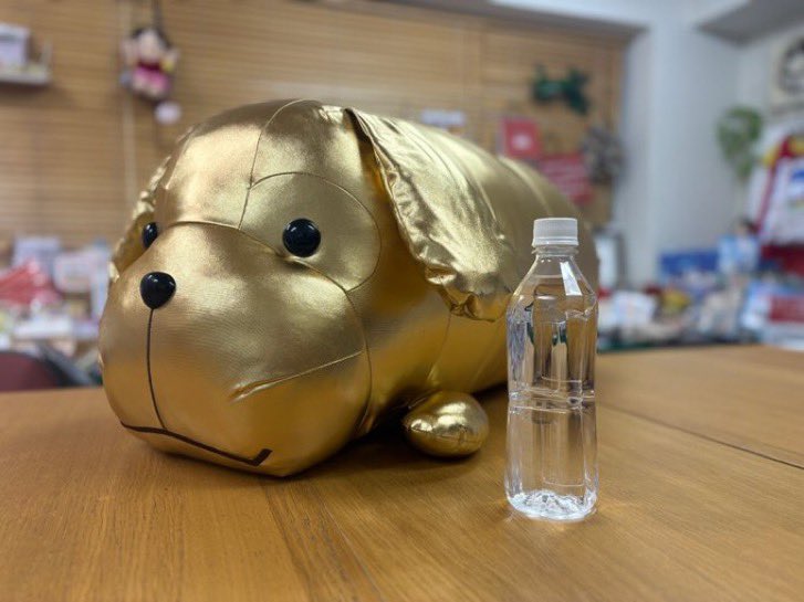 official_heidi's tweet photo. ✨〝ゴールデンウィークにゴールデンヨーゼフが登場✨

大人気のくじに、スペシャルver.ヨーゼフ（ゴールド版）【数量限定】が登場！
決まった日にのみ現れる金色のヨーゼフをお見逃しなく！☺️

［ ハイジ公式ショップにて、5月2日（土）AMにくじ紙を投入］ https://t.co/yQQpNowBku