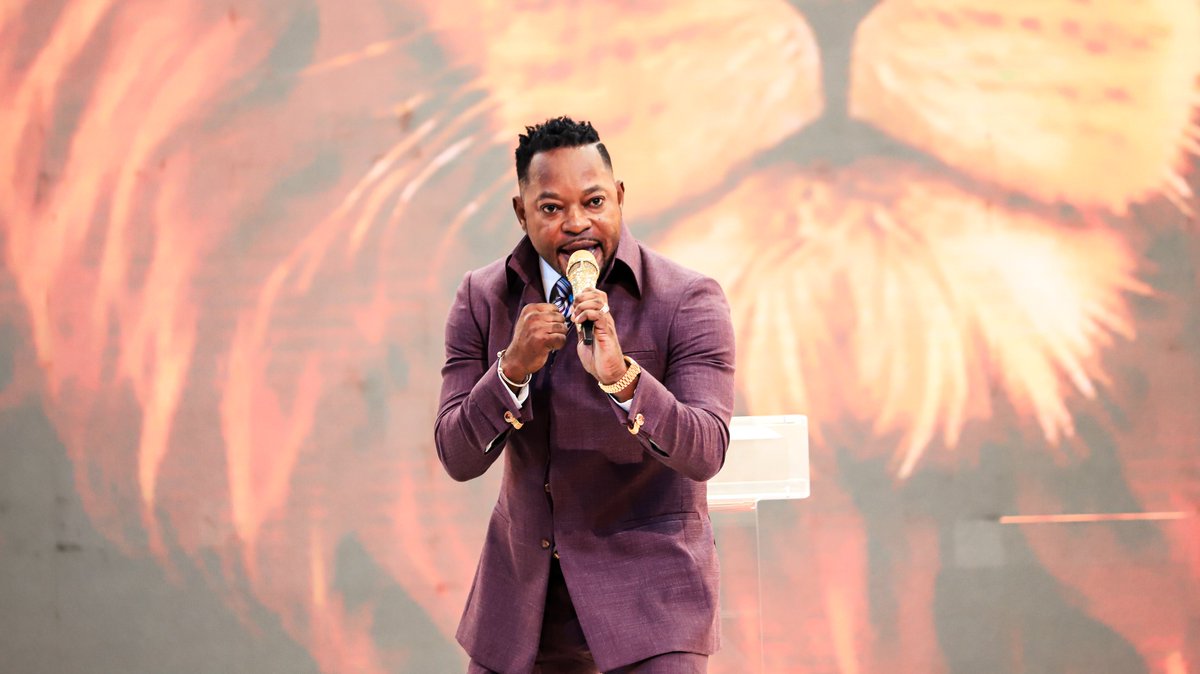 Alph Lukau tweet media