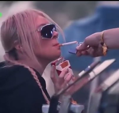 lolzx4's tweet image. Just realized my EDM Roman Empire is prolly Alison Wonderland taking a cigarette from Dimension Ultra 2025 lol