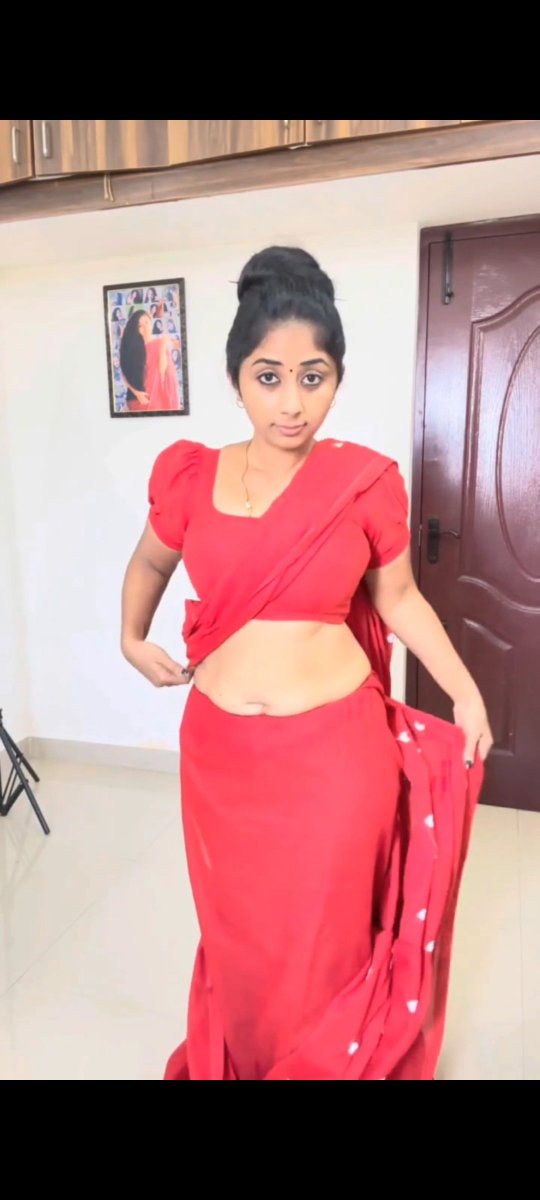 Vimal1052242's tweet image. Tamil youtuber and insta influencer sharmy makeover full video collection available dm me #youtube #tamil #wife #hot #saree #dm