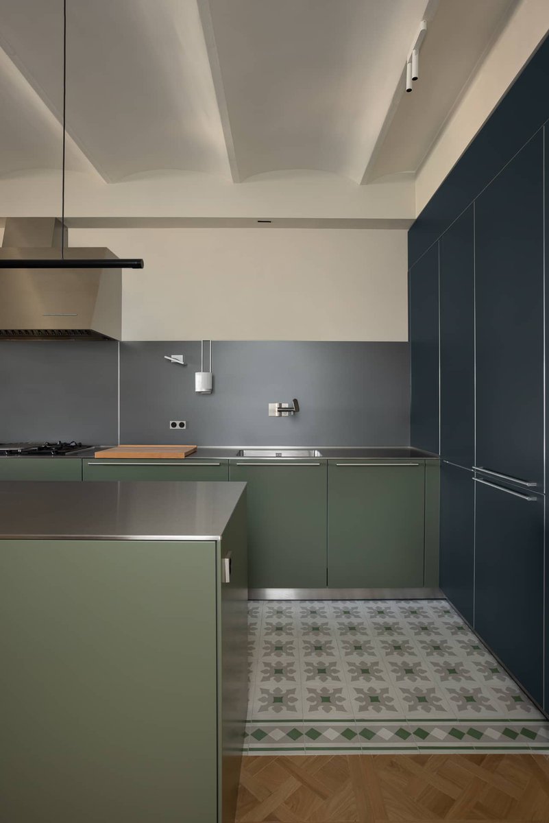 sjustparquets's tweet image. 📷 Espacios en los que aportan el punto conservador elegante a ambientes eminentemente vanguardistas.

ℹ️ postly.app/4WyR

#interiorismo  santjustparquets.com/losetas-versai…