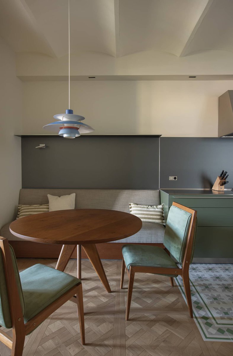sjustparquets's tweet image. 📷 Espacios en los que aportan el punto conservador elegante a ambientes eminentemente vanguardistas.

ℹ️ postly.app/4WyR

#interiorismo  santjustparquets.com/losetas-versai…