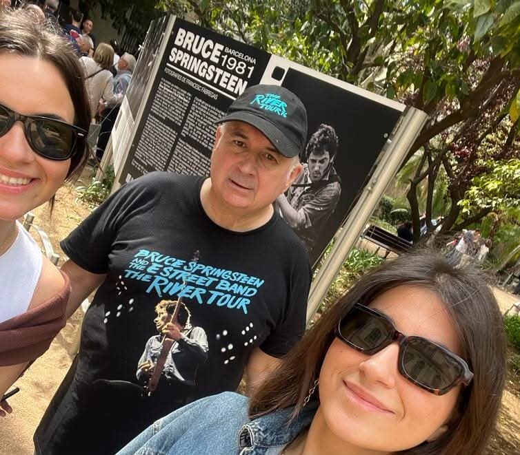 VLafora's tweet image. Great shot Emma, back to Barcelona May 1, 2023 &amp;amp; April 21, 1981. Happy #SpringsteenFriday
Come on 😎👍 ✌! 
#BS #ESB #RiverTour #NoKings