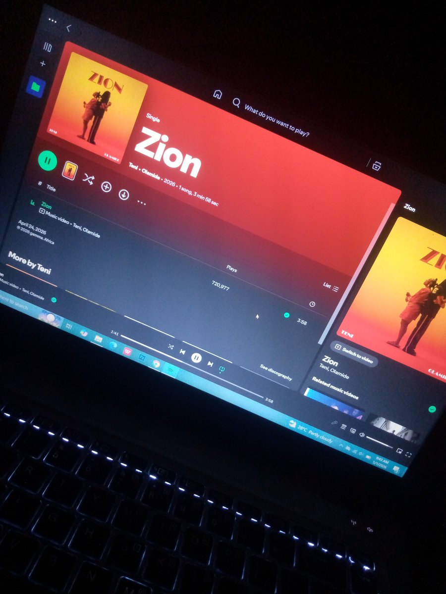1blackson's tweet photo. @TeniEntertainer Oba Orin no even look my side😢
Make I go cry to ZION https://t.co/knMcQ7cp2S