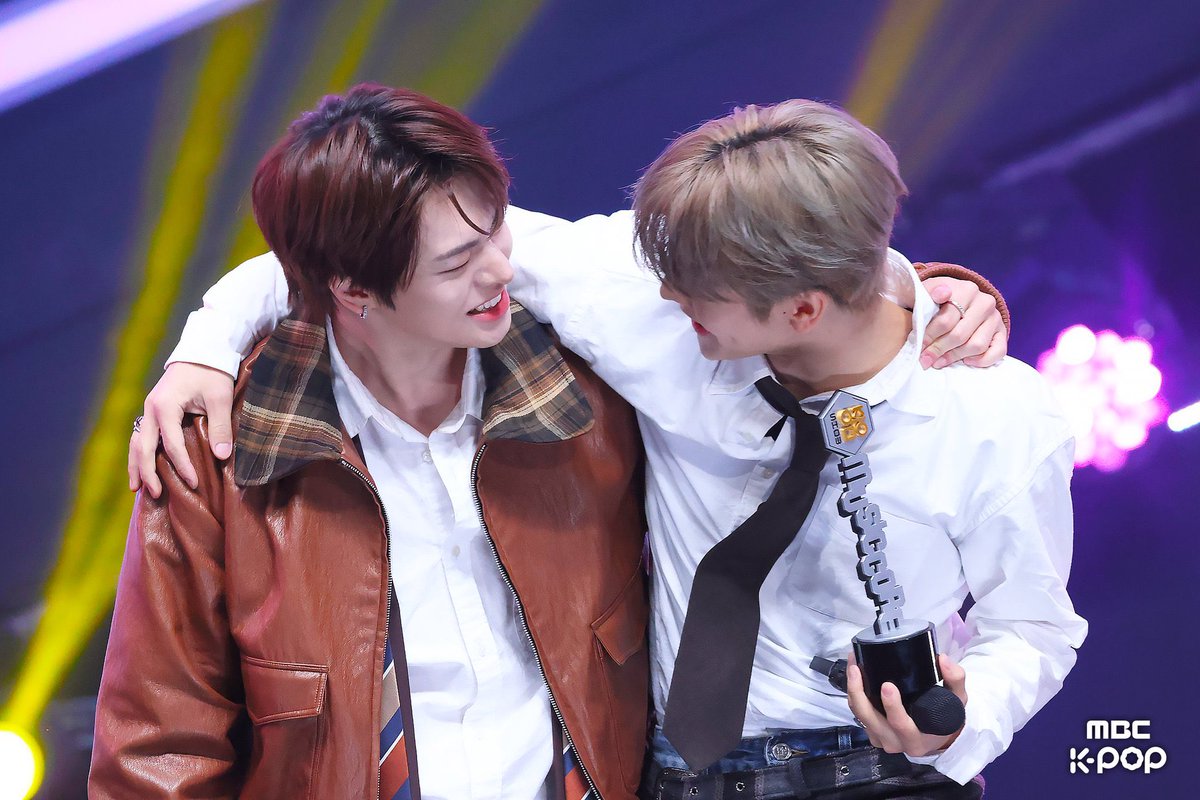 cherishmyleo's tweet photo. “Leo hyung this might be your first time being a leader but you are doing really well”  - 🐉 https://t.co/3RINptHYNK