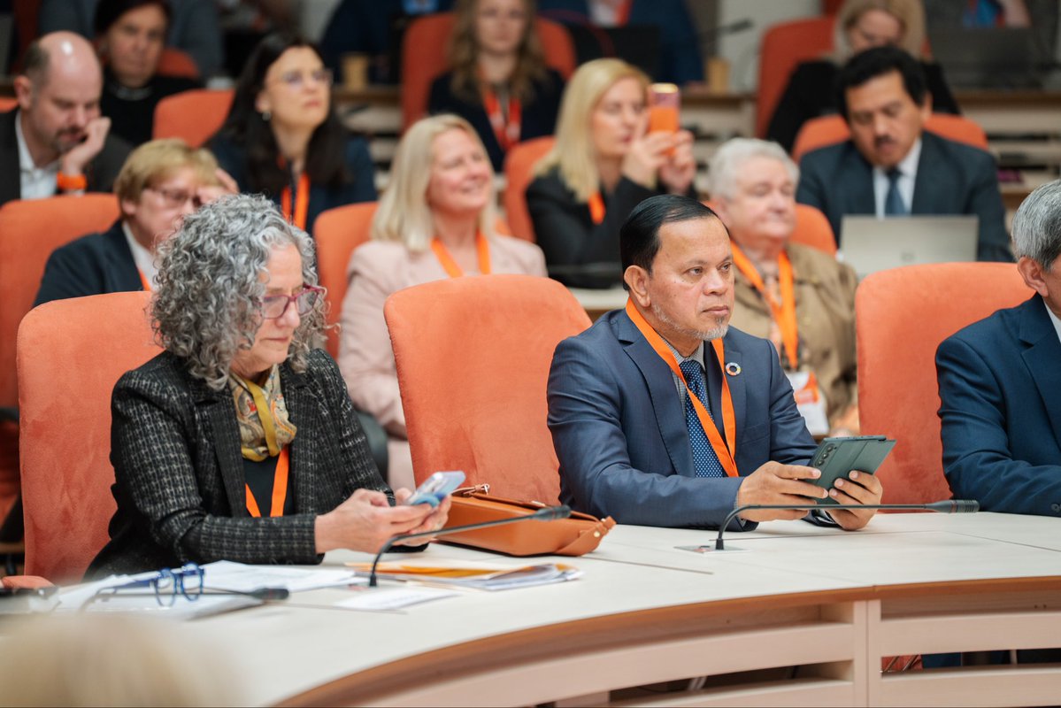 AMohaidinAhmed's tweet image. Addressed global leaders at #IAUP2026 in Vilnius. Left unchecked, digital transformation accelerates inequality. At #SIMADUniversity, we are turning constraints into innovation. The digital age is only an equalizer if we engineer it to be.
#HigherEducation #DigitalDivide
