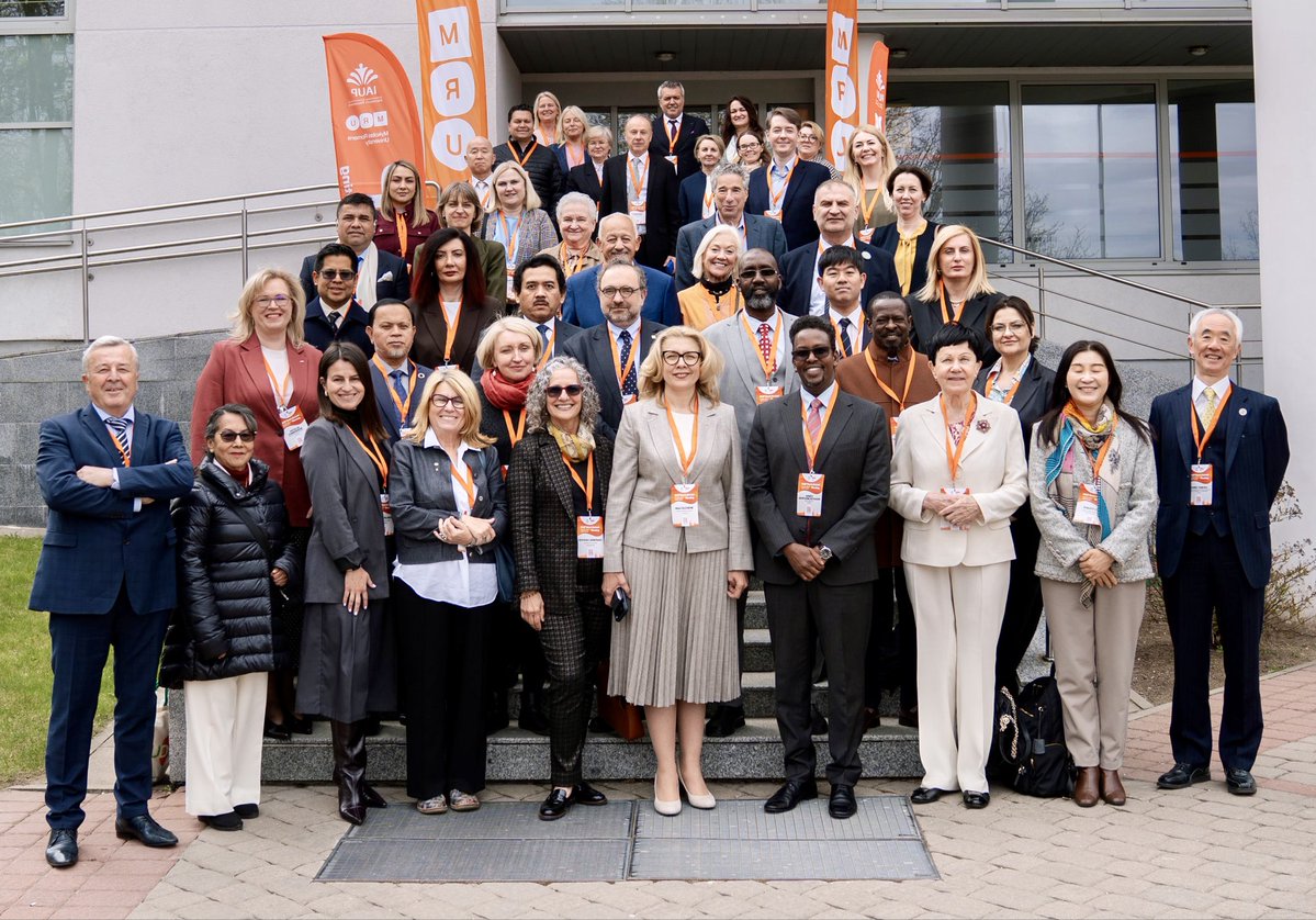 AMohaidinAhmed's tweet image. Addressed global leaders at #IAUP2026 in Vilnius. Left unchecked, digital transformation accelerates inequality. At #SIMADUniversity, we are turning constraints into innovation. The digital age is only an equalizer if we engineer it to be.
#HigherEducation #DigitalDivide