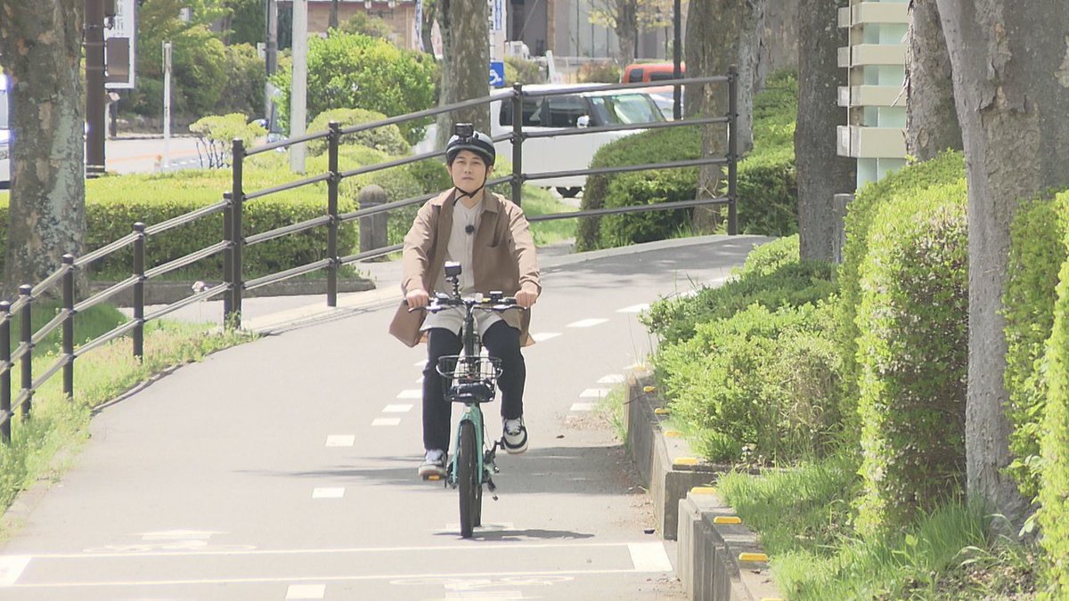 ekitele_marche's tweet photo. GW！ 近場で楽しむ〝はんにち観光〟特集！

諏訪湖畔でサイクリング 🚲
絶品スイーツ＆〇〇〇を使ったバーガー🍔

ダンビラムーチョ生出演
〝バーチャル歴史散歩〟を体験🤗

サウナとゲストハウスを備えたカフェ
脳トレが体験できる公園も！

中継は…長野市エムウェーブから
往年の名車が勢ぞろい🚙 https://t.co/YHWyRphaFa