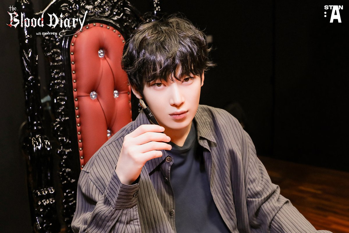 📢 비디오 팟캐스트 채널 STAN:A에 <블러드 다이어리> 3화가 공개되었습니다🧛‍♂️
제이, 제이크, 선우 뱀파이어가 들려주는 미스터리 기록! 지금 확인하세요.

🩸EP.3 Spotify에서 바로보기 bit.ly/49dIvWf

#STANA #스탠에이 #TheBloodDiary #블러드다이어리 #ENHYPEN #엔하이픈