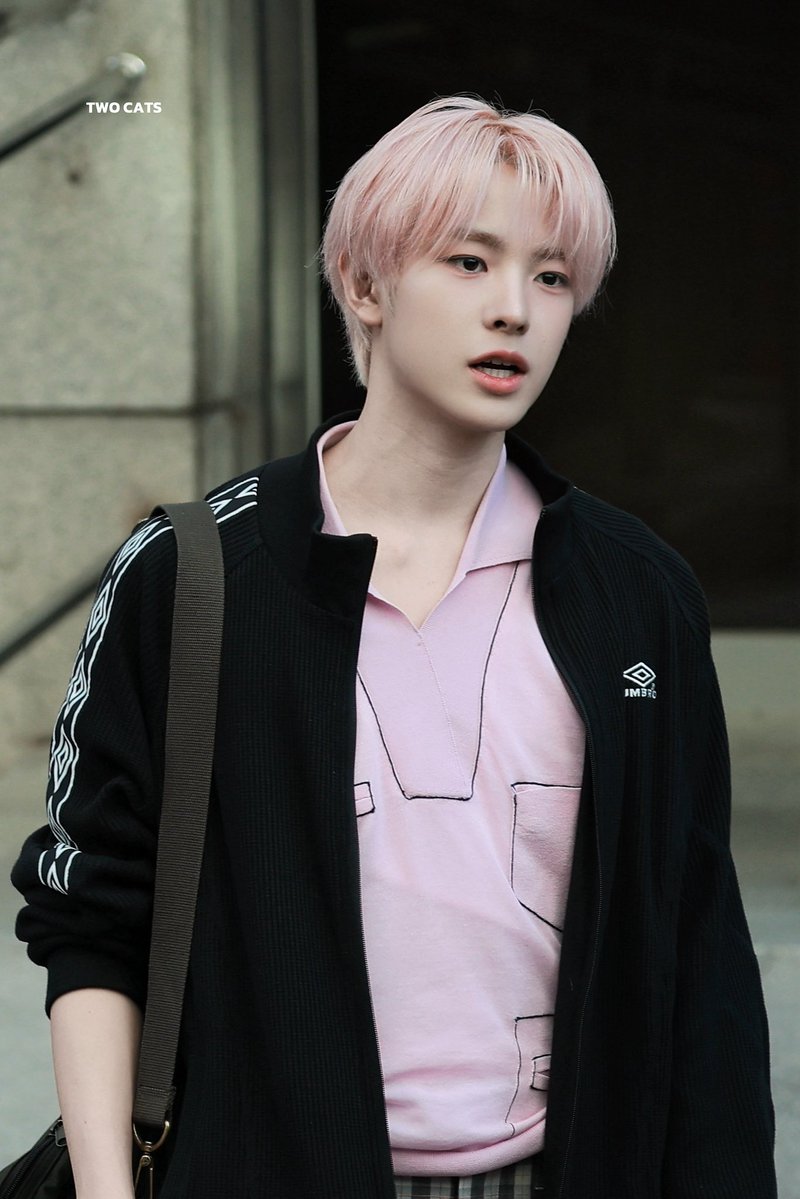 𝑻𝑾𝑶 𝑪𝑨𝑻𝑺 tweet media