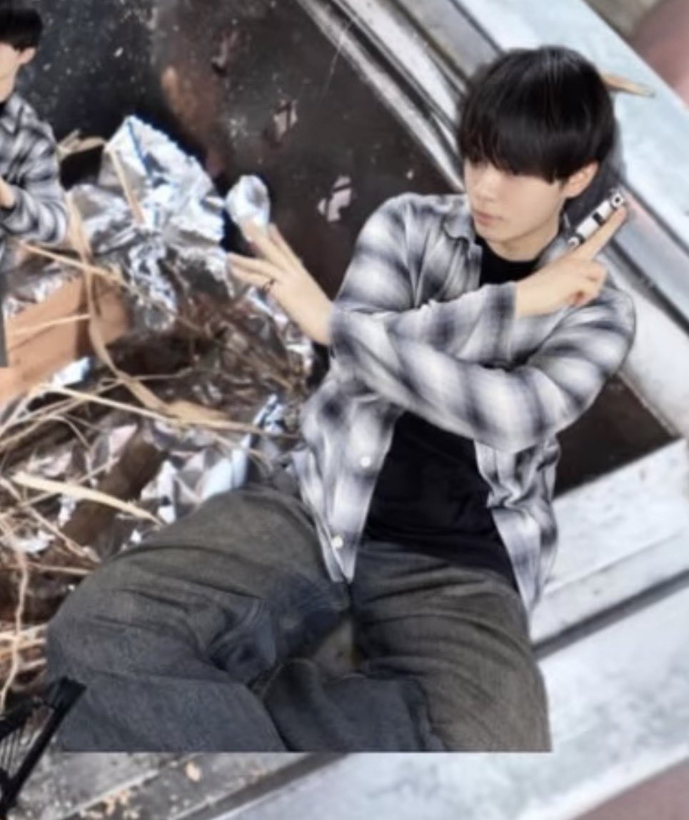 churu___pote's tweet photo. チャッカードでデュエルするんかｗｗｗルールを守って楽しくデュエルやもんなｗｗｗｗｗ https://t.co/6zi841n13K