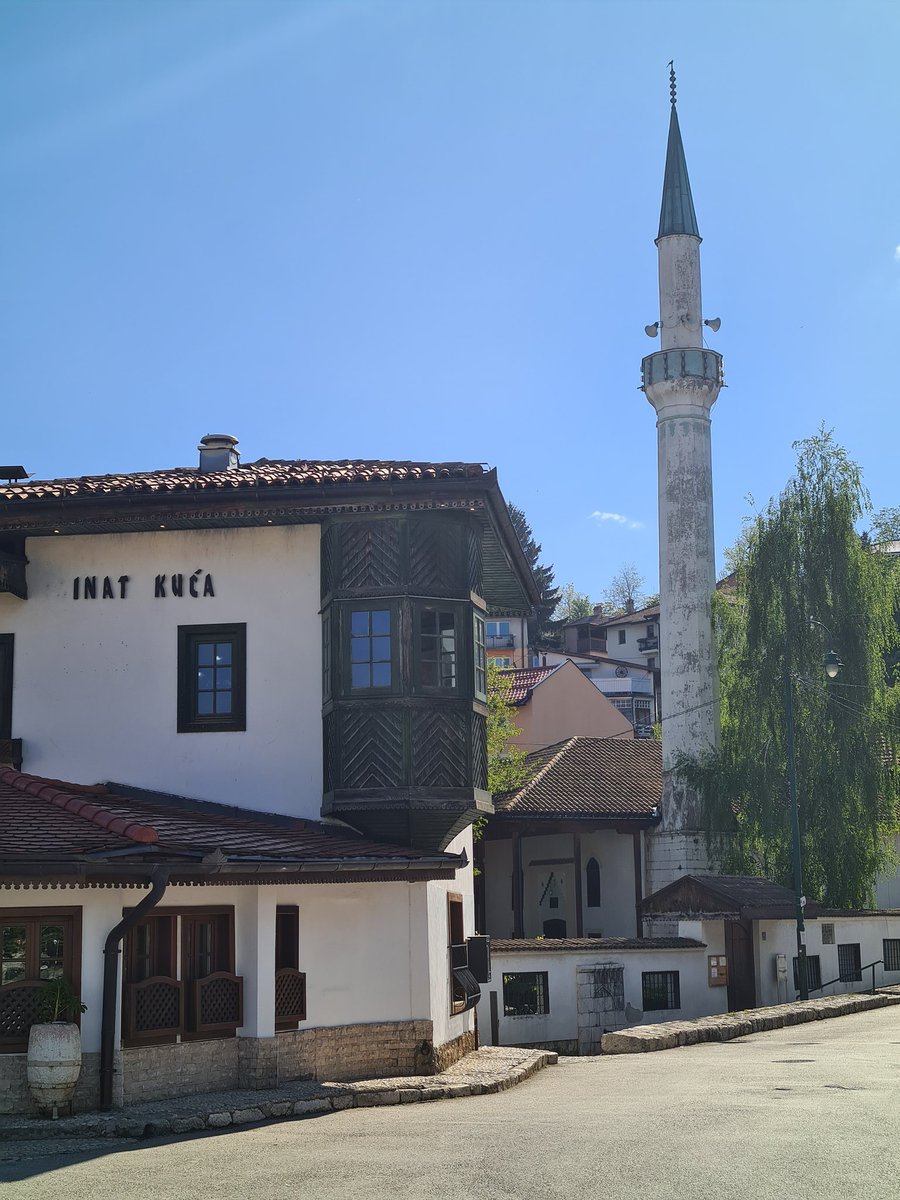Pan Šejtan-efendija tweet media