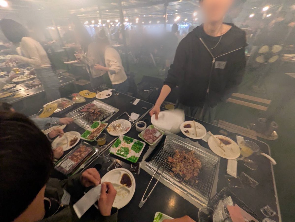 toho_jiti's tweet image. 4/27に新入生歓迎会のBBQを開催しました🍖

1～3年生分け隔てなく楽しく交流しました！！

これからイベントを盛り上げていきます！
引き続きこちらのアカウントで自治会の情報を発信していきますのでよろしくお願いします！
#東邦大学　#東邦自治2026  #BBQ