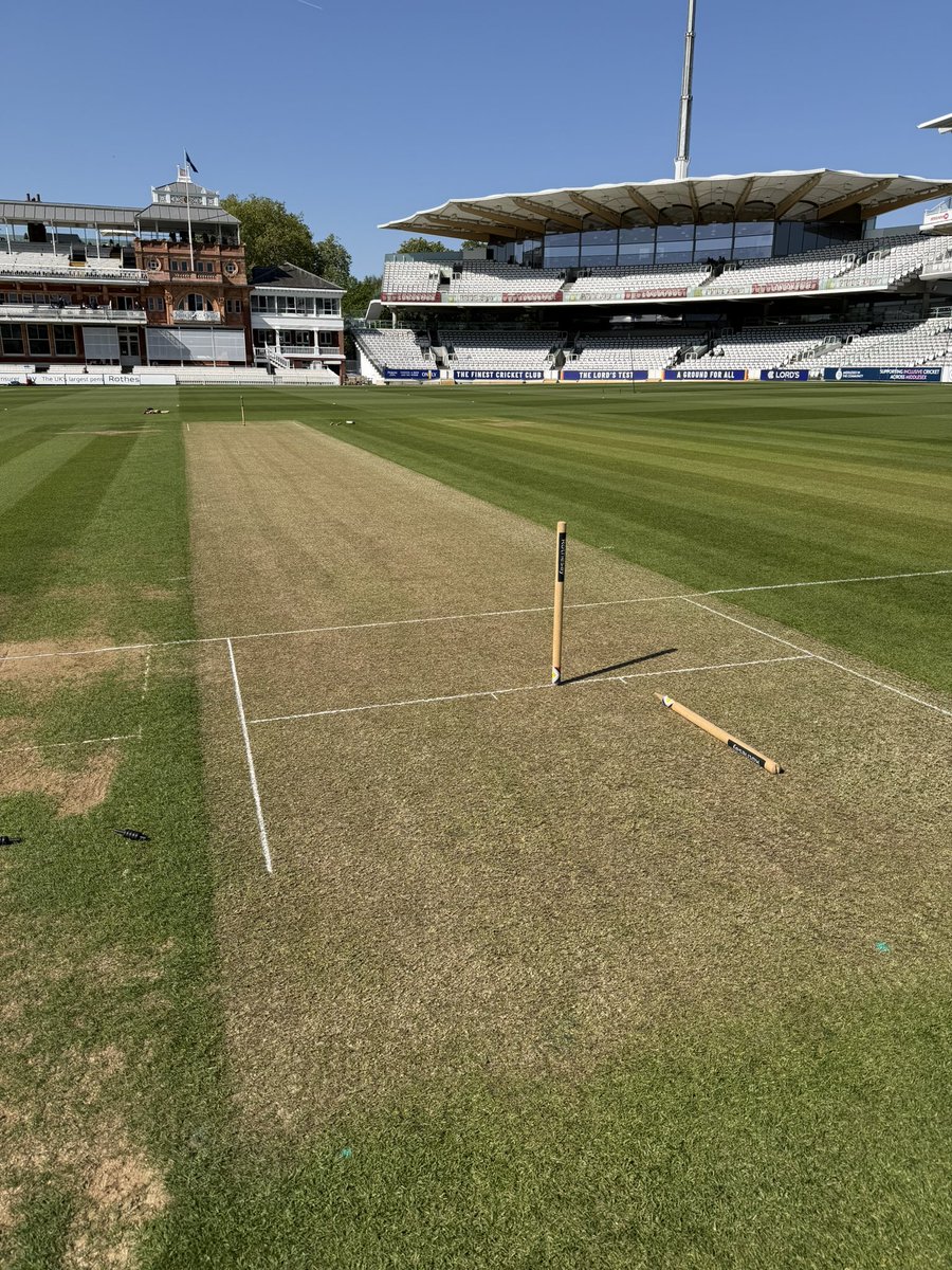 DurhamCricket's tweet image. Toss in 1️⃣5️⃣ win it &amp;amp; 🧐.

#ForTheNorth