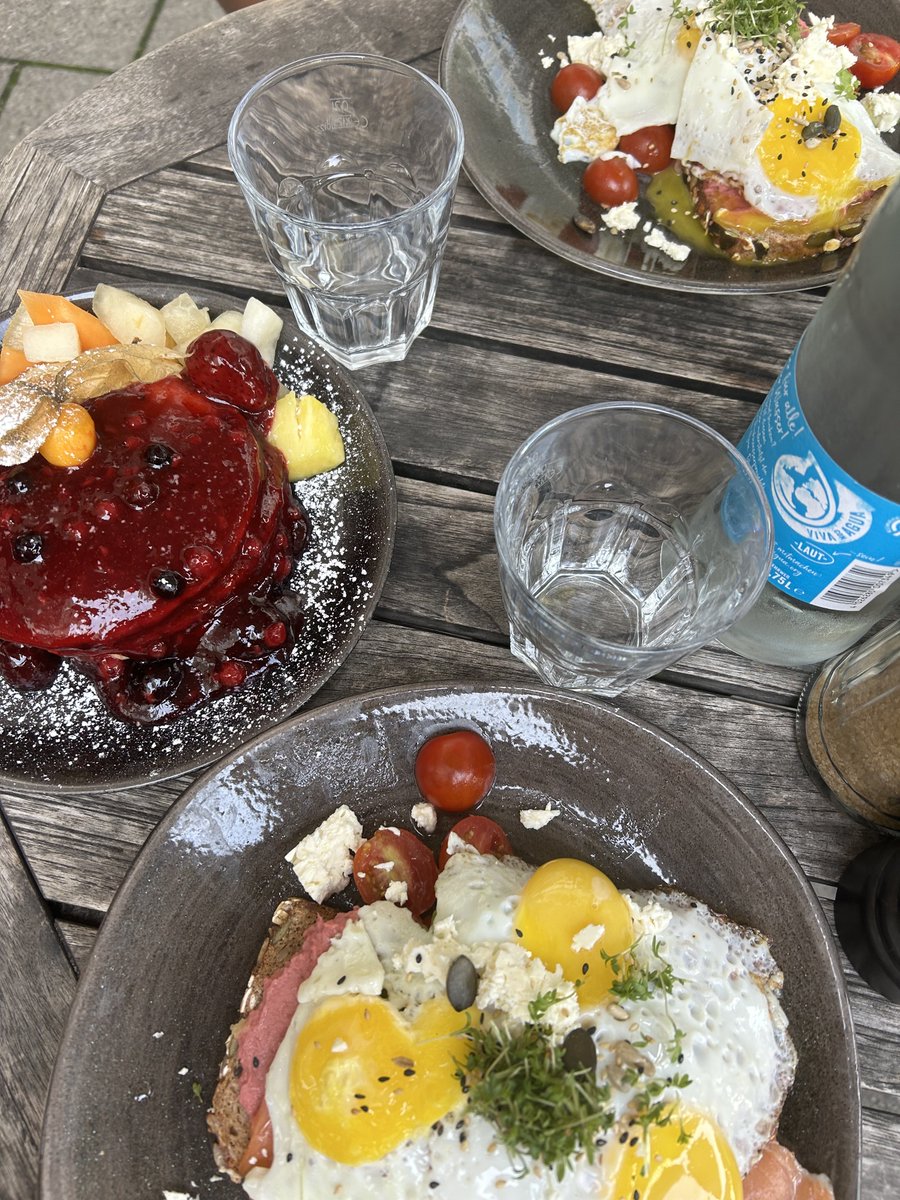 Goddessbaddiie's tweet photo. Ich liebe einfach Frühstück! 🧘🏽‍♀️🥞🤭
Guten Morgen Whitelosers 😋🙇🏼‍♂️💳
#BNWO https://t.co/jqSa0zVsfi