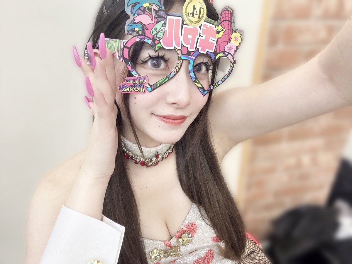 _seichama_'s tweet photo. ギャルカフェ10sion様
14周年おめでとうございます👱🏾‍♀️🌺🤟🏾
　　
キムタクとお揃い𝒀𝑨𝑩𝑨𝑰___
　　
 #ギャルメガネ
 #ギャルカフェ14th https://t.co/69kp7ZEJtL