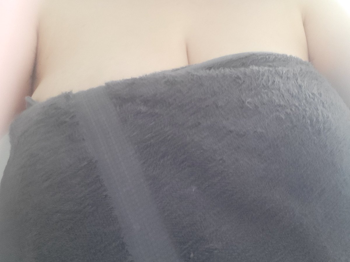 大奶肉女與 tweet media