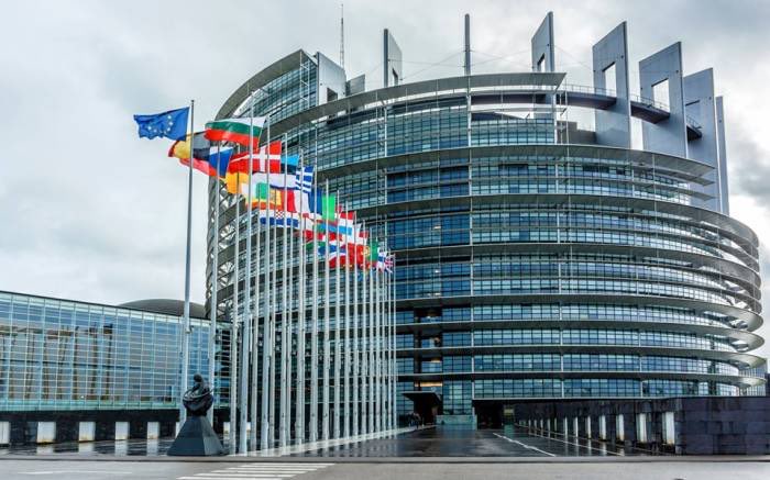 mirkishili's tweet photo. 🇦🇿Milli Majlis has decided to suspend all cooperation with the European Parliament due to its biased and anti-Azerbaijan stance.

The decision reflects concerns over political pressure, double standards, and actions undermining regional peace. https://t.co/koZGWCqt4K