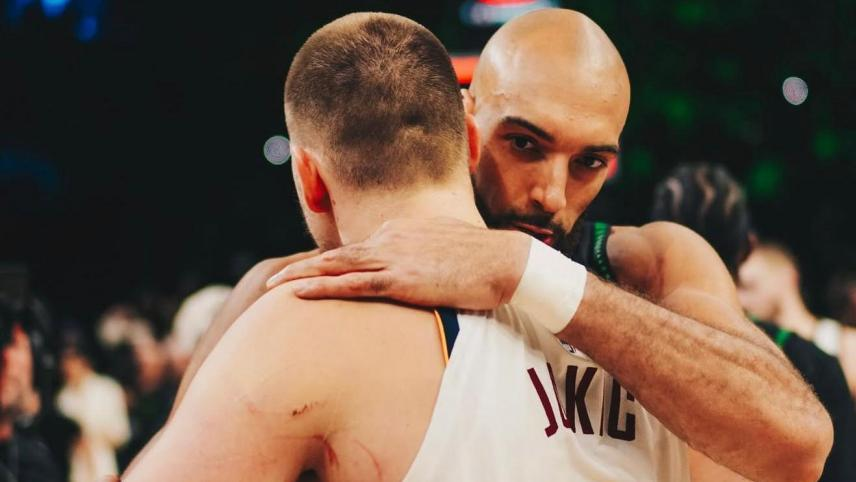 bergkamp_penny's tweet photo. LE MATCH 6 DE RUDY : ONE FOR THE AGES 🇫🇷

Les Wolves l'ont fait. Sans Ant, sans Donte, sans Dosomnu mais avec un duo Gobert/McDaniels immense, ils se qualifient pour le 2nd tour. Comment ont-ils étient l'attaque de feu des Nuggets ?

On regarde ça ensemble !🎬 https://t.co/7XeeGjolV4