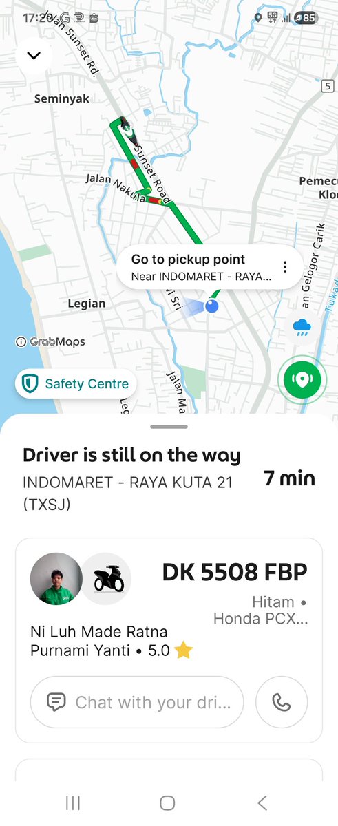 dsatrio's tweet photo. @GrabID driver skrg boleh terima pesanan tp lalu kabur ya? Dichat ga dijawab berham2 digantungin. Sy bikin laporan di app cuma dijawab normatif lalu laporan ditutup seolah itu suatu hal yh biasa dan lazim. Parah!! https://t.co/NCNiESGllE