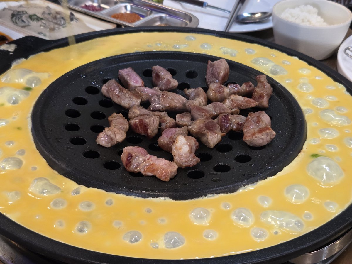 하밥넘많 tweet media