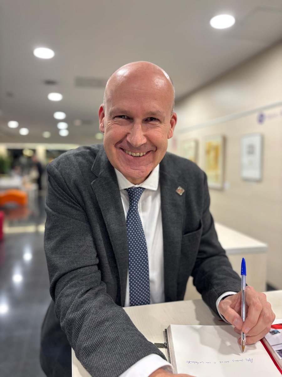 firaepileg's tweet photo. 💬 @GenisSinca (biògraf i comissari de l’ #AnyCandel @FundacioCandel ) conversarà sobre l’escriptor #PacoCandel amb @VidalAragones (advocat laboralista i autor de 'Pobretariat').
🗨️Conversa conduïda pel periodista @xgraset .
🕠A les 17.30 h https://t.co/bxVVZpOLpf