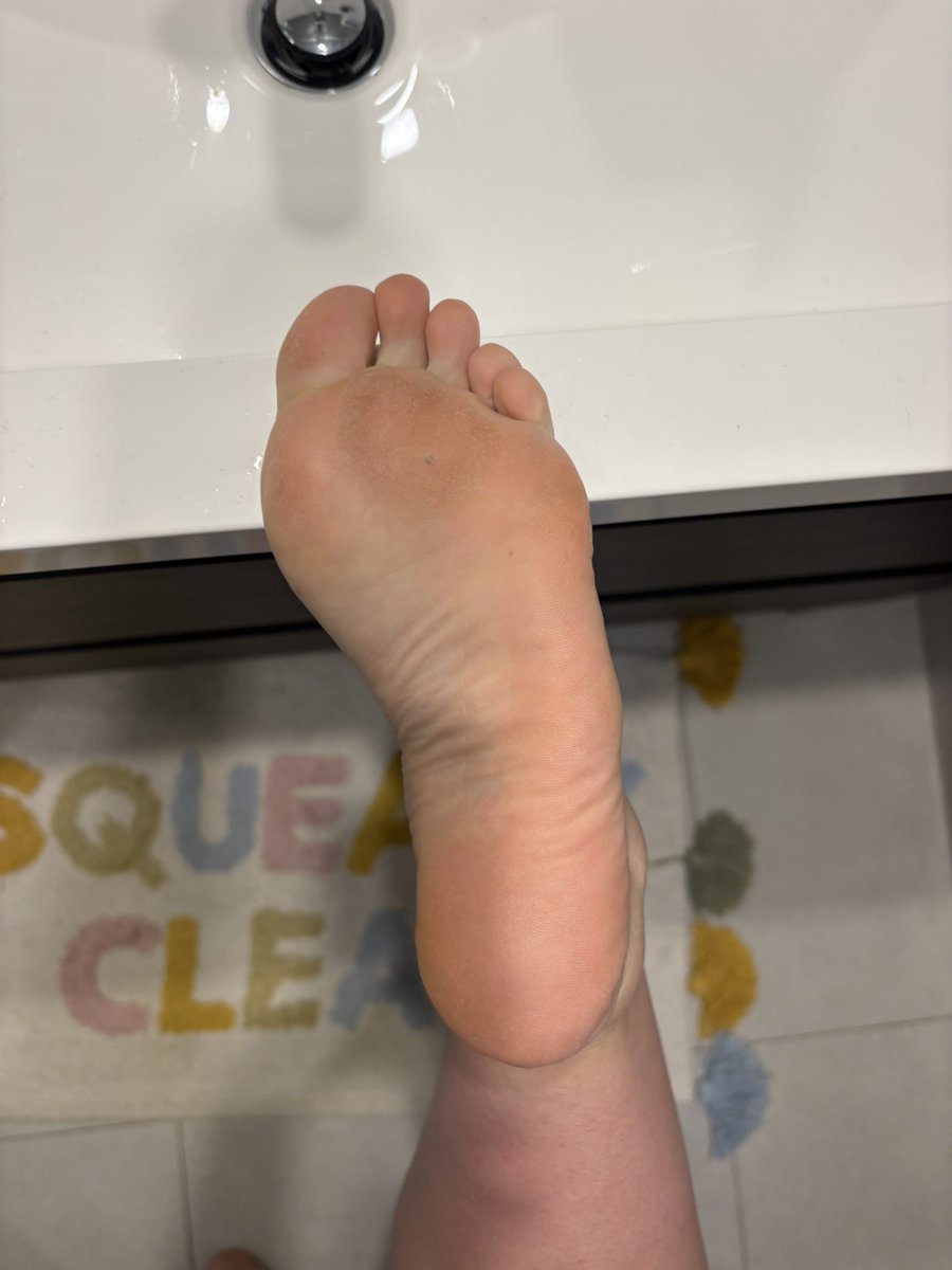 Goddess Alexis💜Findom tweet media