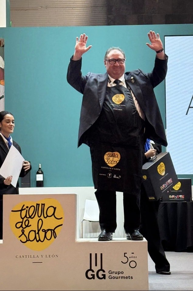 EnotecaDivins's tweet photo. Abril ha vuelto a ser apasionante.Podium Mejor Sommelier España 2026, repitiendo resultado de 2023 como 3r clasificado.Las 4 últimas participaciones se saldan con 4 Top Ten y dos podium, 
Gracias a todos los que nos dais apoyo
@ToniWine22  @UAESsumilleres @ACSommeliers #Martorell https://t.co/BNzXOtQjVe