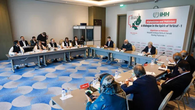 پایان مذاکرات نمایندگان حکومت طالبان و پاکستان در شهر استانبول.