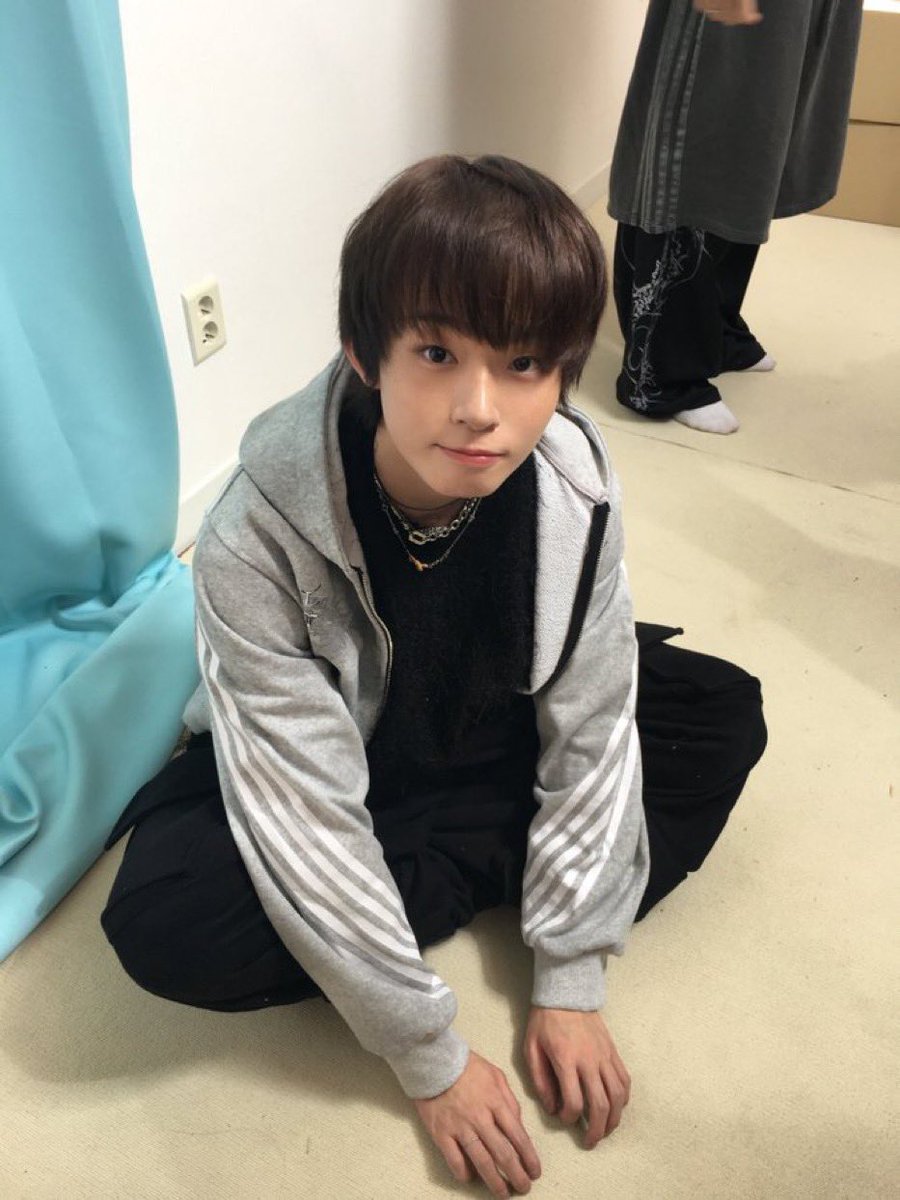 히피피 tweet media
