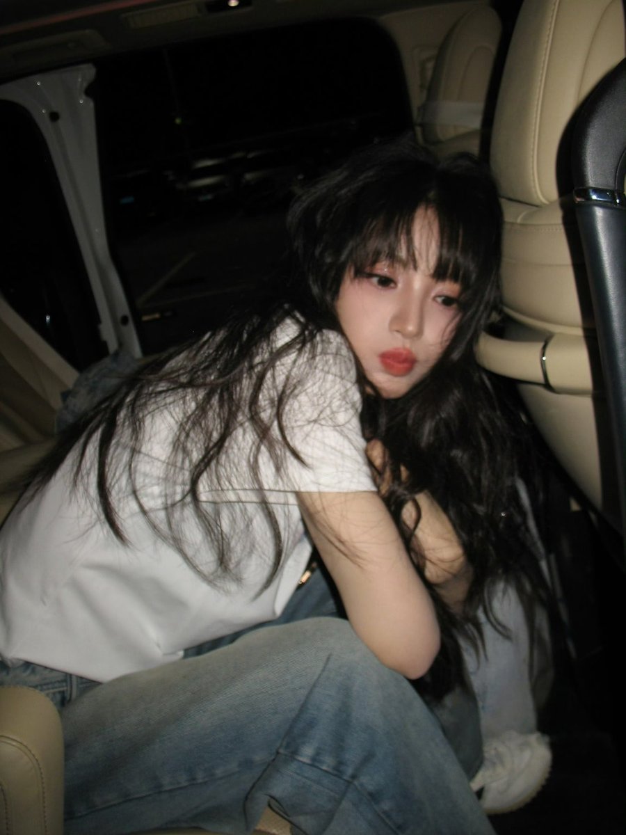 비 tweet media