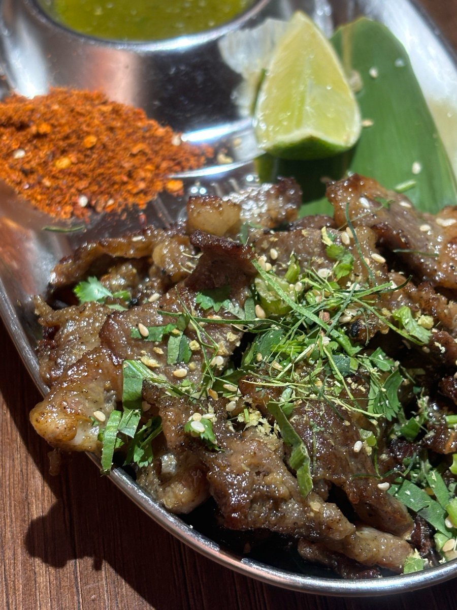 Roslopez15's tweet image. " Savor the bold flavors of Thailand! Try our crispy Pad Thai with peanuts, lime, and fresh herbs—sweet, tangy, so satisfying. Your taste buds will thank you.  #ThaiFood #FoodieJoy"