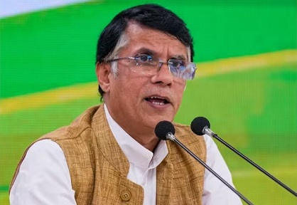airnewsalerts's tweet image. #SupremeCourt grants anticipatory bail to Congress leader #PawanKhera in a forgery and defamation case related to alleged false statements against Riniki Bhuyan Sharma, wife of #Assam Chief Minister Himanta Biswa Sarma.