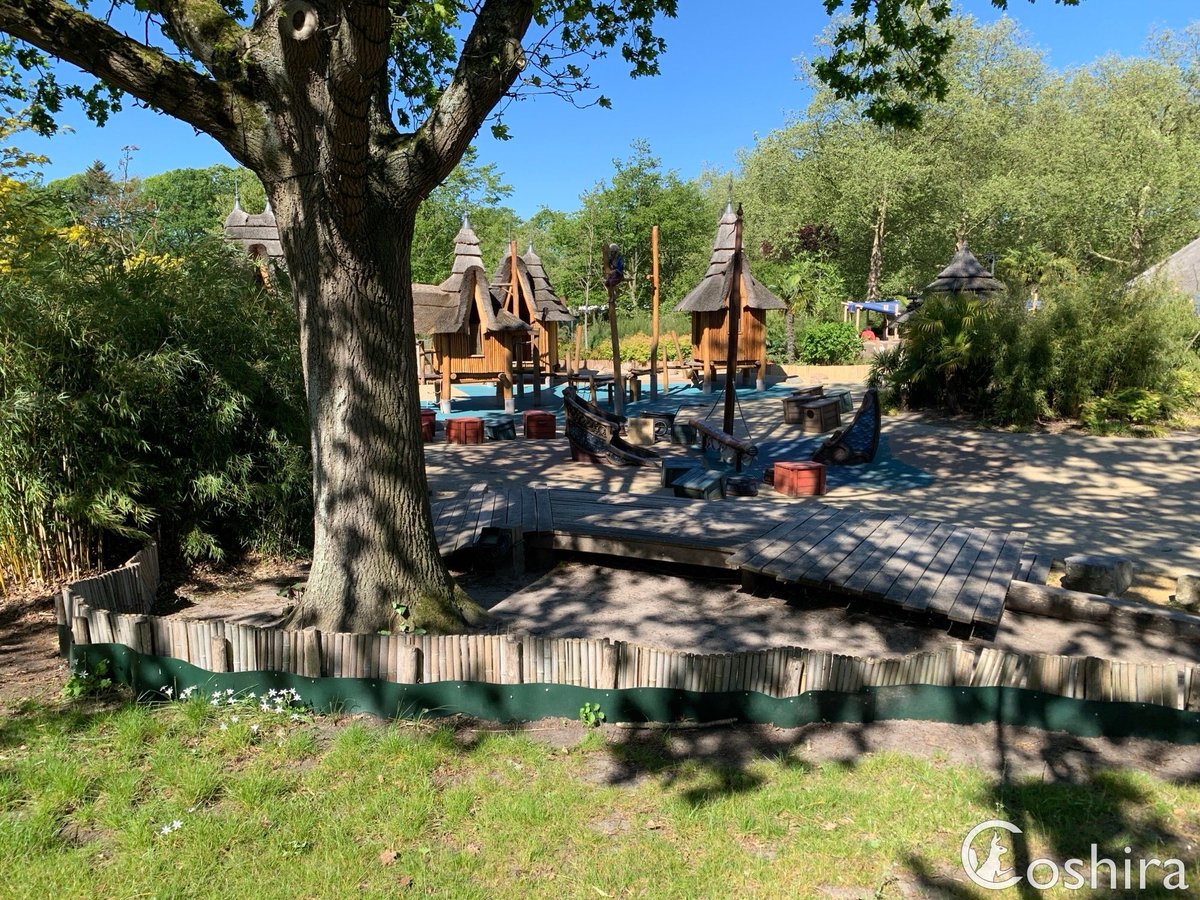 Coshira_'s tweet photo. #Archipel gesloten. Werkzaamheden aan een kistje. 
#Efteling https://t.co/nFSiW18NK3