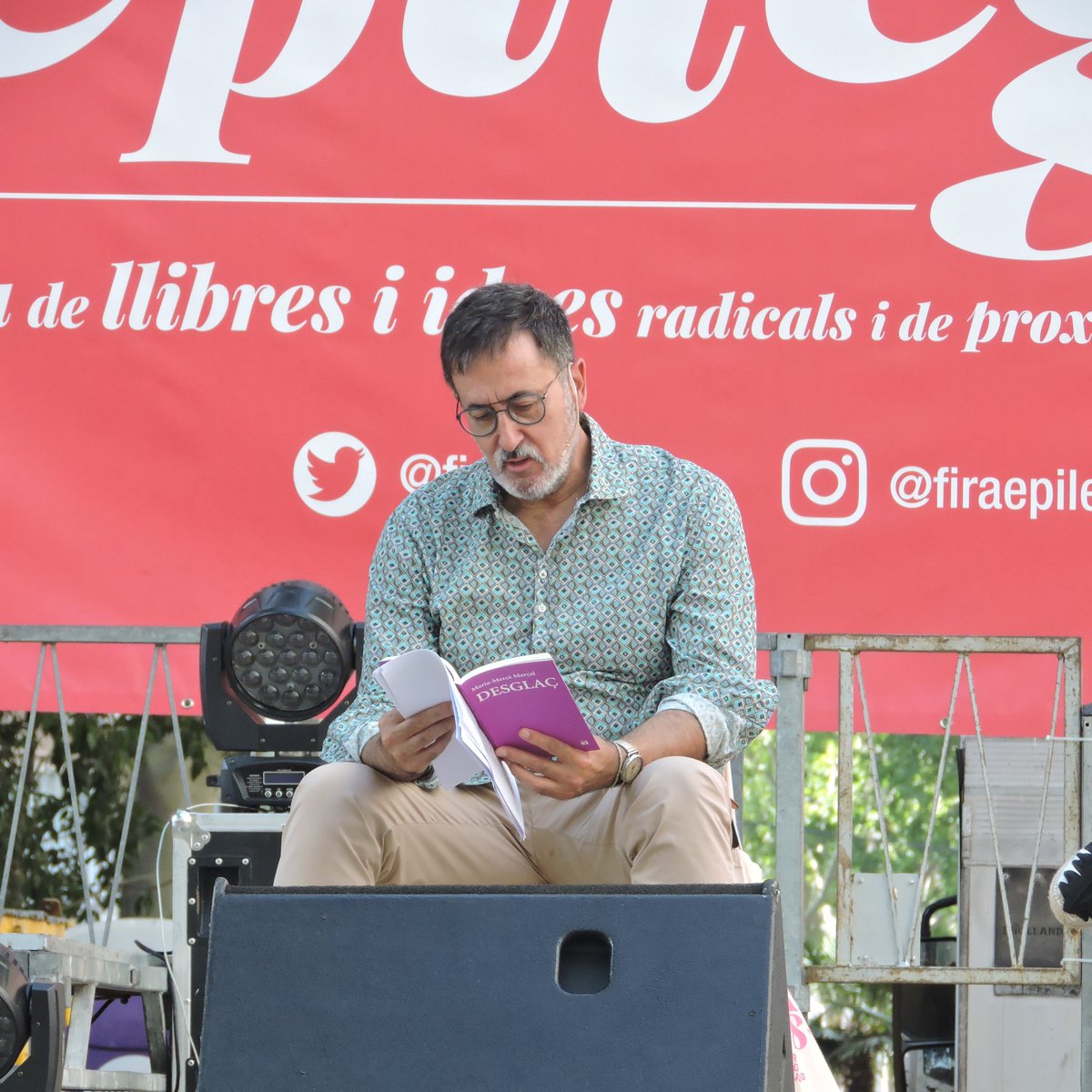 firaepileg's tweet photo. 💬 El periodista @xgraset conduirà la conversa sobre l’escriptor #PacoCandel entre @GenisSinca (biògraf i comissari de l’ #AnyCandel @FundacioCandel ) i @VidalAragones (advocat laboralista i autor de 'Pobretariat').🗨️
🕠A les 17.30 h https://t.co/6fJbyLQQ3O