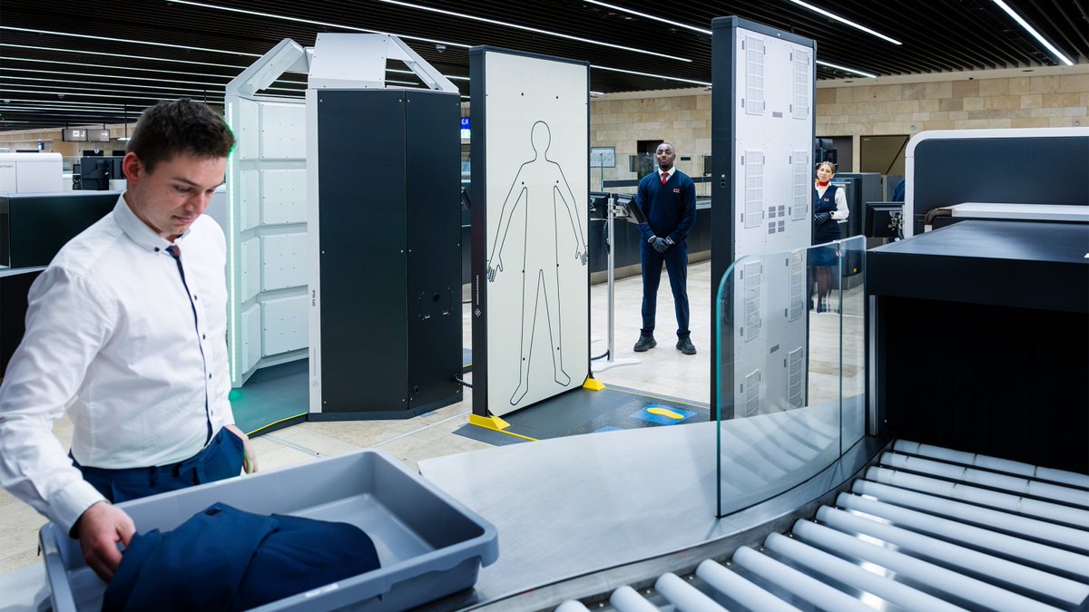 airportsint's tweet image. @RohdeSchwarz has installed 17 of its QPS201 security scanners and two QPS Walk2000 scanners in the newly opened Terminal 3 at @Airport_FRA.

#FRA #Fraport #airport #security #scanner #passenger #travel #aviation #automation #detection #image