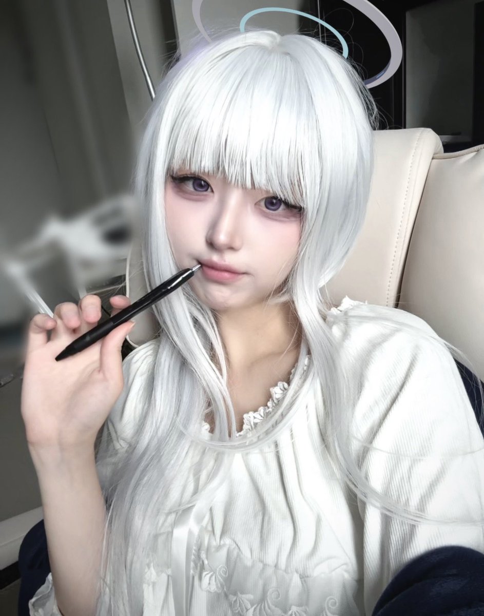 휴님 tweet media
