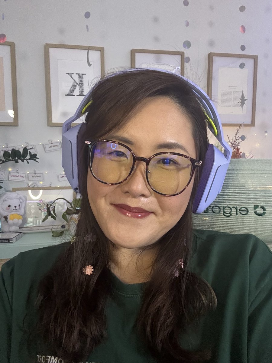 kaydubz36's tweet image. We made it to Fri-yay! Soft gentle vibes only tonight ❤️ the heart is heavy but we’re showing up. Come rate some plates and play some cozy games. See you in about 30 minutes ❤️ 

twitch.tv/kaydubz36 

#twitch #smallstreamer #livestreaming #cozyvibes #community