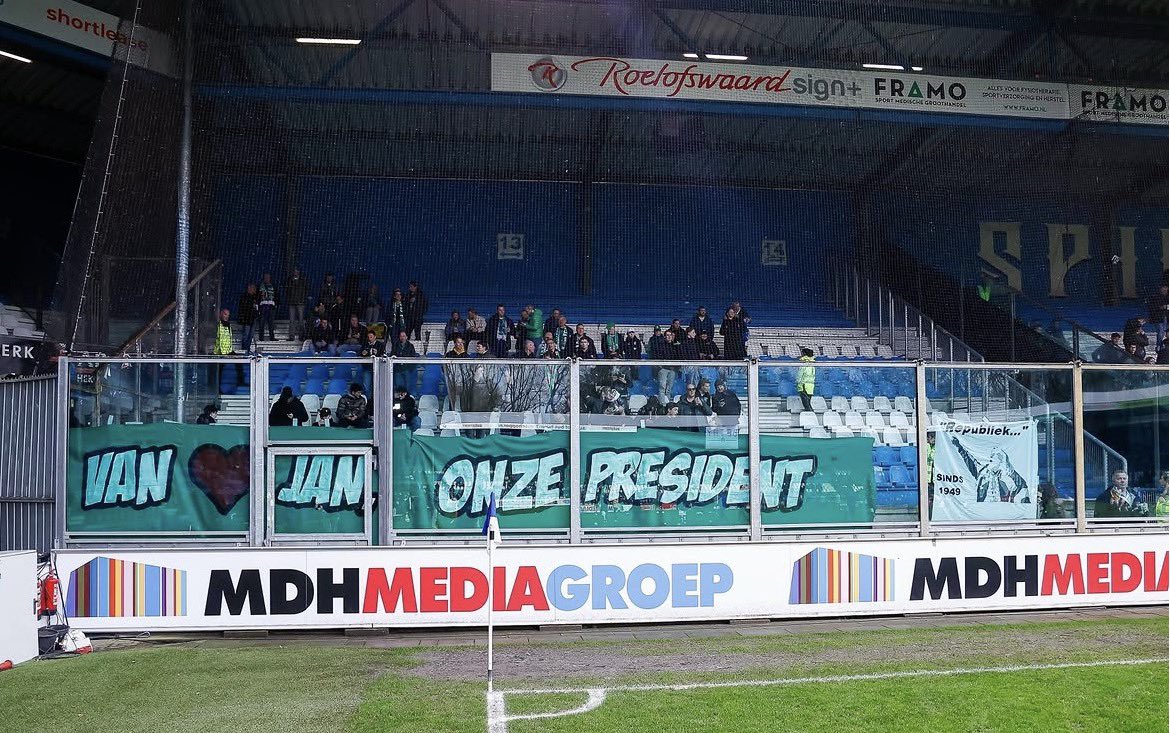 Seizoensoverzicht #11 (Keuken Kampioen Divisie): FC Dordrecht

Gemiddeld uitsupportersaantal: 95
Bezettingsgraad: 20,6
Aantal uitverkochte uitvakken: 0/19
Hoogste aantal: 194 (FC Den Bosch)