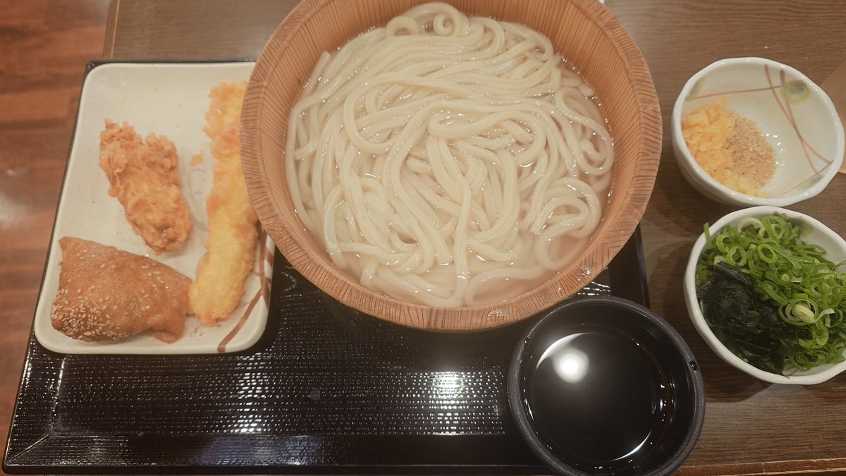 halhal8823's tweet photo. 丸亀製麺釜揚げ半額~
夜稼働もご安全に😇 https://t.co/CSOQtVkqm2
