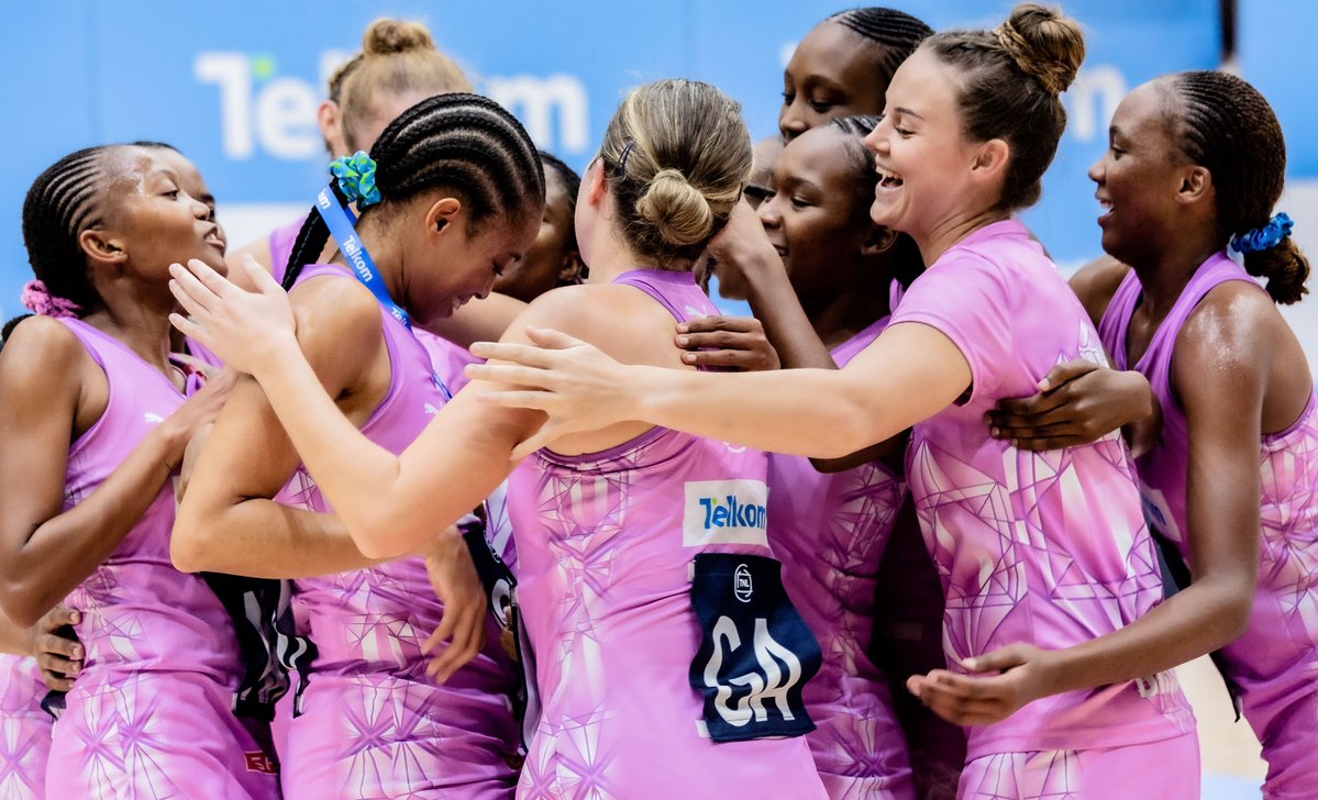 SAsportspress's tweet image. Diamonds Bounce Back in Match of the Day as Crinums Extend Dominance on Day 7 sasportspress.co.za/sports-menu-he… 
#Netball #Telkom