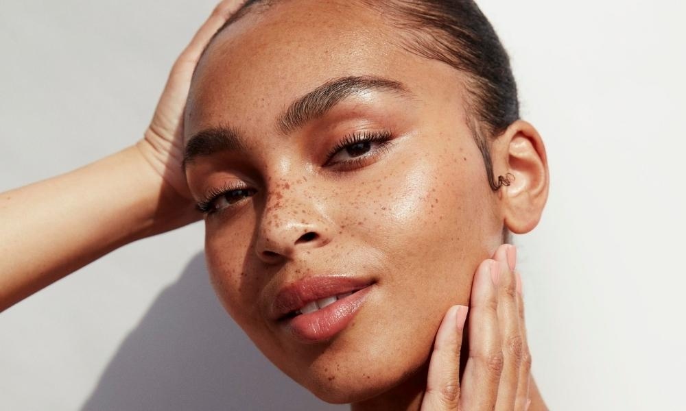 SkinBodyRenewal's tweet image. A bright complexion is built on antioxidants - especially when supported by laser treatments brnw.ch/21x26jS

#OnlineSkinshop #SkinRenewalSA #Antioxidants