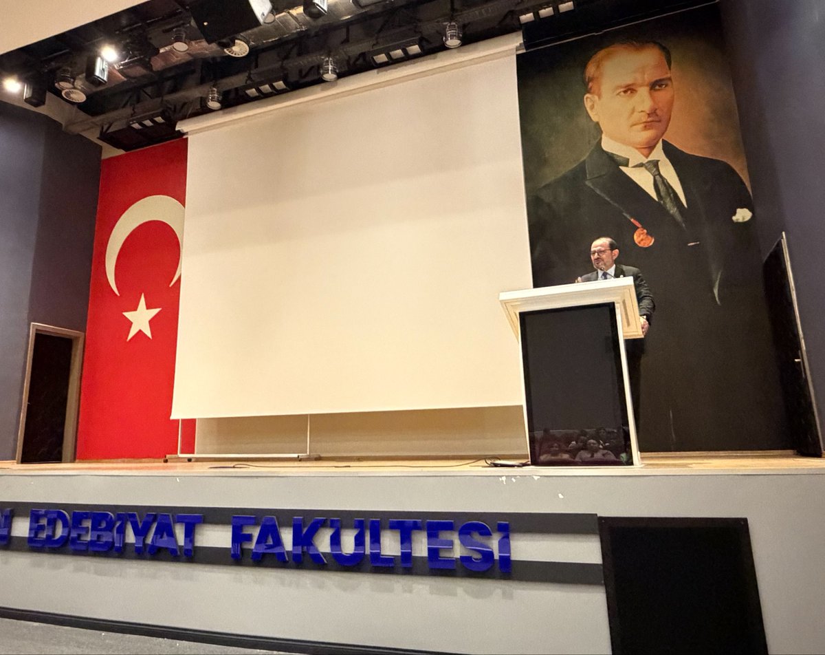 YTÜ Batı Dilleri ve Edebiyatları Bölümü tweet media